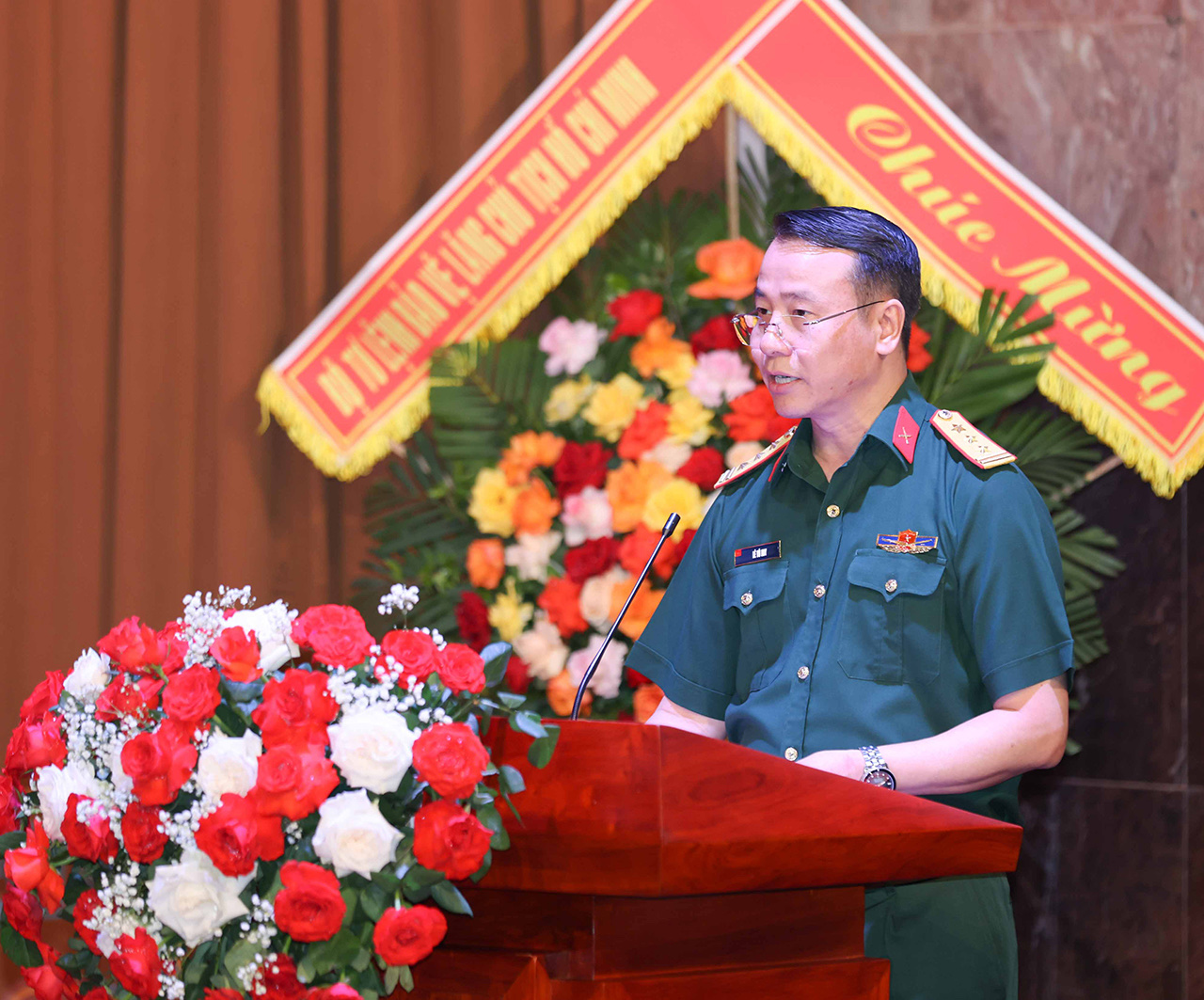 Giám đốc Bảo tàng Lịch sử Quân sự Việt Nam - Thượng tá-ThS. Lê Vũ Huy phát biểu khai mạc.